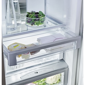 Refrigerador Inteligente Integrado de Dos Puertas de Acero Inoxidable ZISS360DNSS de 36 Pulgadas y 20.2 Pies Cúbicos, Modelo 2026 Capacidad de energía eléctrica - Product Image 3