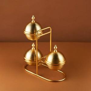 Tazón de dátiles de aspecto moderno con soporte, juego de tres tazones para servir para Ramadán en plata, acabado con tapa, Mini tazón para servir dátiles - Product Image 3