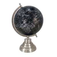 Globo terráqueo metálico de diseño intrincado que muestra texto alentador ideal para fines de decoración elegante del hogar y la Oficina