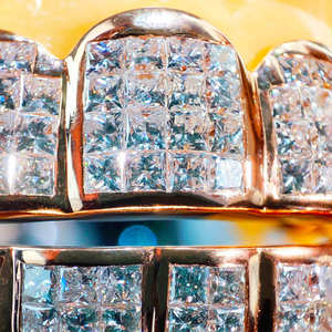 Dientes de plata personalizados Hip Hop Grillz Iced Out Moissanite Diamond Grillz Dientes Joyería de plata Mejor precio - Product Image 6