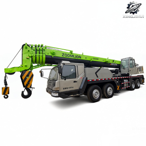 Grue hydraulique sur camion Zoomlion ZTC550V d'occasion, 55 tonnes, flèche télescopique maximale de 61,5 m, marque chinoise d'origine, faible nombre d'heures, certifiée CE - Product Image 1