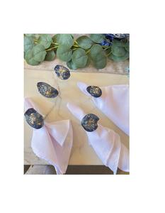 Elegantes servilleteros de resina con acabados atractivos para una decoración de comedor moderna y una mejora de mesa clásica - Product Image 3