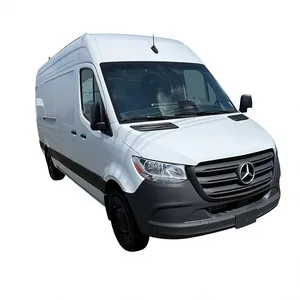 NUOVO Furgone Sprinter Bianco 2025, Motore 2.0L I4 (170 CV), 4 Cilindri, 4X4, 2 Assi, Alimentazione Diesel, Trazione Posteriore, Trasmissione Automatica, Guida a Sinistra - Product Image 1