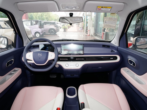 Véhicule électrique d'occasion 2025 - Dormy Electric Vehicle - Autonomie CLTC de 405 km - Puissance de 40 kW - Véhicule électrique compact 5 places - Product Image 3