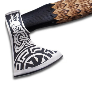 Hache viking artisanale avec manche en bois de frêne gravé et fourreau en cuir avec gravure sur la tête - Product Image 3