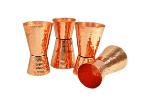 Ensemble de 4 verres à liqueur Jigger en cuivre pur finition martelée 2oz/1oz Double Jiggers-pour boire de la bière - Product Image 2