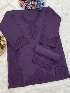 Meilleure qualité traditionnelle PV coton femmes costume léger, durable et à la mode Kurta ensemble avec accessoires assortis pour l'exportation - Product Image 3