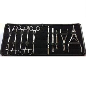 Kit de 10 Piezas de Herramientas Profesionales para Perforaciones Corporales con Estuche de Cuero PU para Oreja, Nariz, Labio, Lengua y Perforaciones Corporales - Product Image 1