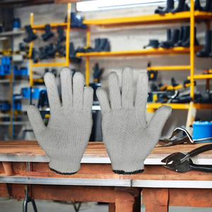 Guantes no recubiertos de 40 gramos resistentes y bien hechos, guantes de uso general flexibles y duraderos para tareas de jardinería producidos en Vietnam - Product Image 5
