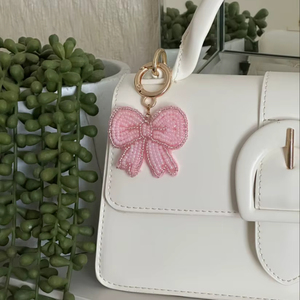 Breloque initiale perlée de forme ronde pour les grossistes en stock, accessoires de clés faits à la main par des artisans - Product Image 1