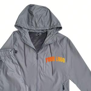 Conjunto de chándal cortavientos impermeable y ligero de nailon y poliéster con logotipo personalizado para hombre, chándal cortavientos para exteriores - Product Image 2