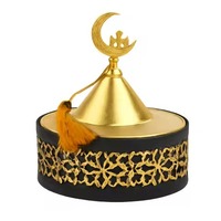 Luxueuze gouden metalen khajoor schaal met bloemmotief deksel voor Ramadan en Iftar cadeau & decoratie. Elegante schaal voor gedroogd fruit & dadels.