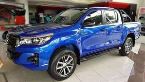 Camioneta Toyota Hilux Revo de Doble Cabina, Usada en Buen Estado - Product Image 6