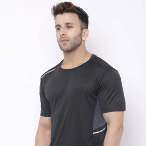 Cómoda camiseta atlética para hombre, ligera y de secado rápido, ideal para fitness y ropa informal - Product Image 4