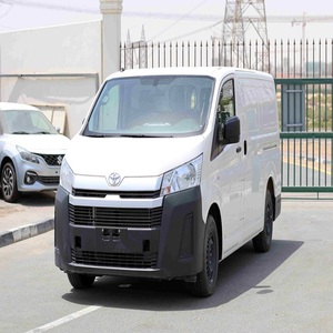 ENVÍO RÁPIDO DE MINIVAN TOYOTA HIACE 2022 USADA, CON VOLANTE A LA DERECHA (RHD-LDH) - Product Image 1