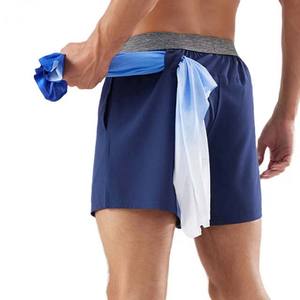 Pantalones cortos cómodos con cintura elástica para hombre, pantalones cortos de entrenamiento con tela suave al tacto, diseño elegante para un estilo de vida activo para hombre - Product Image 2