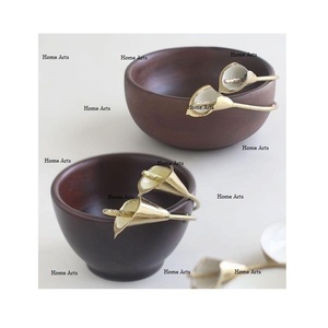 Bol décoratif en bois de la plus haute qualité, design classique, forme ronde, pour servir des chocolats, best-seller - Product Image 3