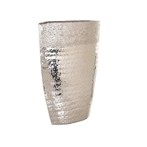 Vase à fleurs en aluminium fini de couleur noire fait à la main Vase à fleurs en métal moderne de forme attrayante le plus vendu Vase créatif en métal - Product Image 5