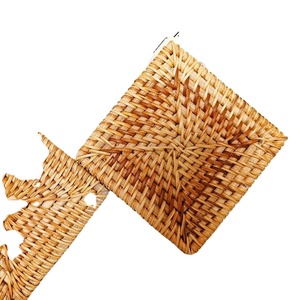 Dessous de verre carré en rotin fait à la main Style rustique Dessous de verre décoratif Table frange décoration de la maison fait à la main en osier grand - Product Image 1