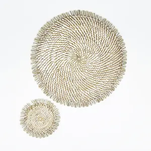 Plato de Carga de Ratán Natural con Concha Marina - Product Image 3