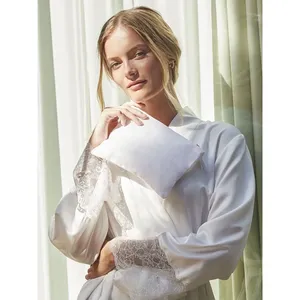 Étui à accessoires en toile personnalisé pour la merchandising de produits de toilette - Product Image 6