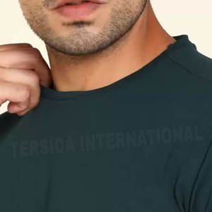 Sweatshirts d'hiver de style unique pour hommes Nouvelle mode à manches longues imperméables et doublés tricotés Prix de gros - Product Image 5