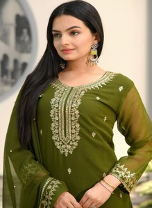 Salwar Kameez imprimé floral de couleur verte pour femmes par le fabricant indien exportateur Collection 2025 - Product Image 3