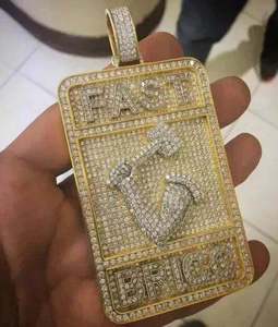 Pendentif en diamant Moissanite VVS taille ronde en argent sterling 925 avec placage à l'or mignon cadeau d'anniversaire de style hip-hop pour hommes - Product Image 2