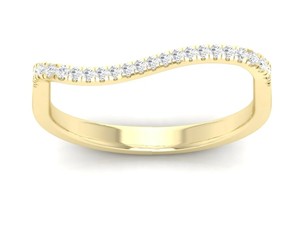 Bague empilable tendance Aniva pour femme en or jaune 14 carats avec diamant de laboratoire taille ronde 0,10 carat certifié IGI, idéale pour les fêtes et les cadeaux - Product Image 1