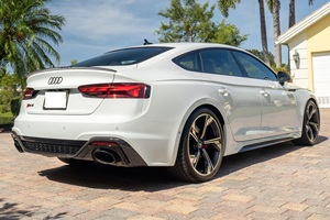 พร้อมจัดส่ง รถพวงมาลัยขวา/ซ้าย ปี 2021 A-U-D-I RS5 SPORTBACK - Product Image 3