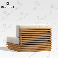 Ensemble de canapé de jardin modulaire extérieur moderne et durable avec cadre en teck et coussin en tissu imperméable pour utilisation hôtelière