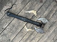 Hache Tomahawk à double tête en acier Damas à haute teneur en carbone, lames gravées, manche en bois, outil de coupe pour le camping et la chasse en extérieur