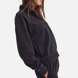 Sudaderas con capucha de manga larga con bolsillos de canguro y logotipo bordado personalizado, sudadera informal transpirable de peso pesado para gimnasio y fitness para mujer - Product Image 5