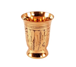 Verre à boire rustique en cuivre avec forme durable et finition brillante adapté à un usage domestique traditionnel ou à des rituels sacrés - Product Image 4