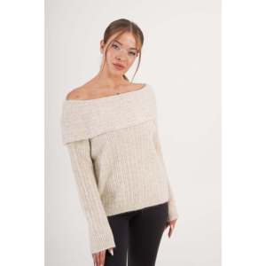 Pull en tricot à col Madonna orné de pierres, épaules dénudées, pour un style décontracté d'hiver - Product Image 2