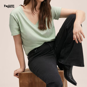 Camiseta Personalizada con Cuello en V para Mujer con Logotipo, 100% Algodón Canvas, Secado Rápido y Transpirable, Nueva Llegada - Product Image 6