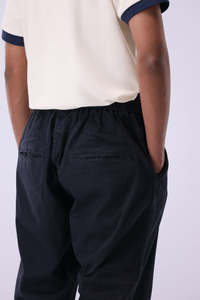 Joggers de hombre transpirables y ligeros con etiqueta privada personalizada, pantalones de chándal ajustados más vendidos, ropa de gimnasio y jogging - Product Image 3