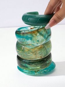 Bracelet en résine acrylique de luxe artisanal indien, écologique, à motifs, style décontracté pour femmes, personnalisable - Product Image 2