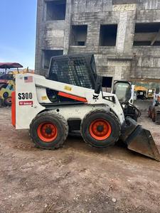 Chargeuse compacte Bobcat S300 d'occasion avec d'excellentes performances, prix bas. Les composants principaux incluent le moteur et le moteur électrique. - Product Image 5