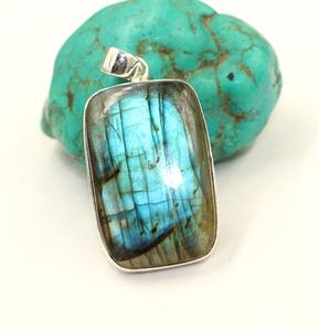 Pendentif unisexe minimaliste fait main en argent sterling 925 avec pierre précieuse naturelle labradorite et sertissage clos - Product Image 2