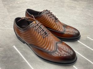 Chaussures habillées de luxe pour hommes en cuir, avec un savoir-faire haut de gamme et un soutien de la voûte plantaire, idéales pour les affaires - Product Image 3
