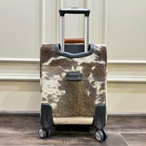 Maletas de Viaje con Ruedas de Cuero Vacuno con Pelo Auténtico Hechas a Mano, Maletas de Fin de Semana Personalizadas con Ruedas - Product Image 5