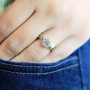 Anillo Zarkan de Plata 925 con Incrustaciones de Piedras Preciosas, Diseño de Estrella en Forma de Mano, Talla Única para Niños, Estilo Casual para Oficina - Product Image 2