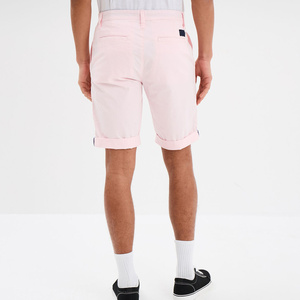 Shorts chino en toile légère de qualité supérieure pour hommes, taille mi-haute, respirants, coupe ajustée, avec passants de ceinture et poches latérales fonctionnelles - Product Image 3