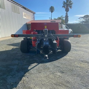 Massey Ferguson 1842E Tractor Entrega rápida Compre hoy Máquina de calidad premium Eficiente Potente y confiable para el trabajo - Product Image 4