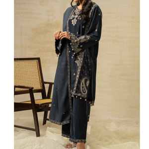 Ensemble de costume pour femmes tendance brodé, vêtements décontractés à la mode, costume brodé élégant pour femmes, personnalisé - Product Image 3