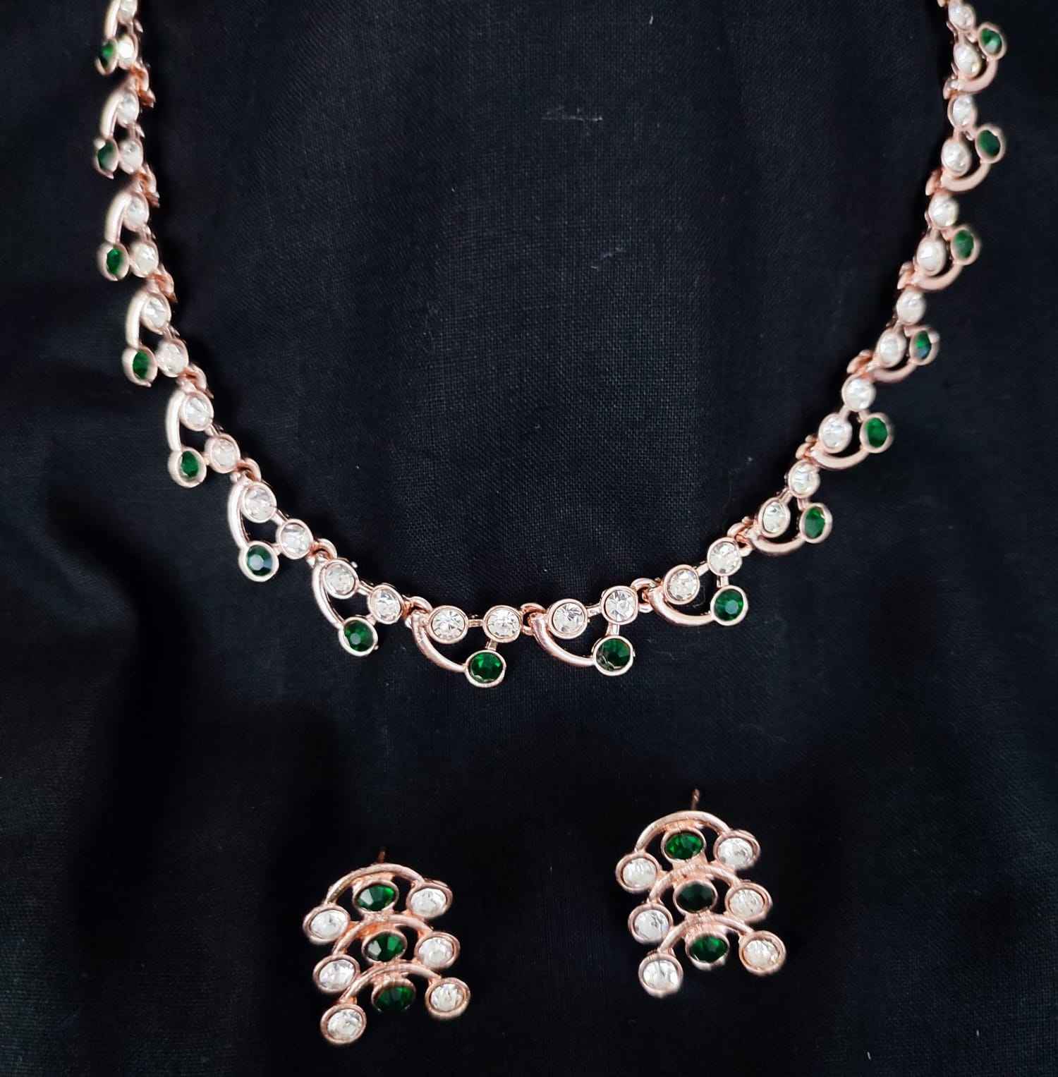 สีเขียว