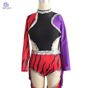 เครื่องแบบ majorette ของผู้หญิงที่มีดีไซน์ตามสั่งของคุณเองและตัดขอบสำหรับลักษณะสง่างาม - Product Image 2