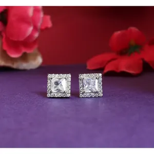 Pendientes de Botón Cuadrados de Plata de Ley 925 con Circonita Cúbica de Moda para Regalo de Mujer |   Religioso |   Fiesta |   Latón y Titanio - Product Image 2