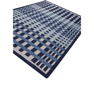 อัลฮัมบรา บลู พรมขนสัตว์ทอลายเรียบ ลายเรขาคณิตคลาสสิก พรมห้องนั่งเล่นทรงสี่เหลี่ยมผืนผ้า ทำด้วยมือ รุ่น ADWL-13129 - Product Image 1